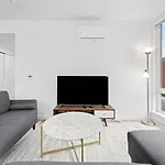 Charming 2Bd2Ba Apt Near Dt-Petfriendlywifi
